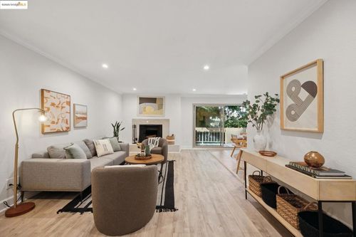 215-55 Fairmount Ave, Oakland, CA, 94611-5878 | Card Image