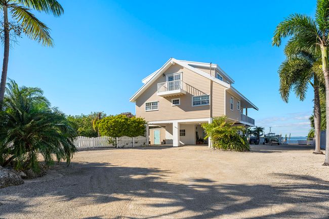 Custom built 3 story home | Image 19