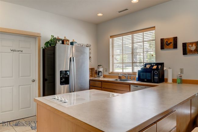 Club House Kitchen and Amenities | Image 43