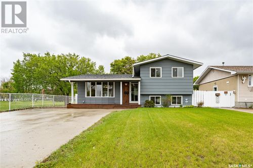62 Cavendish St, Regina, SK, S4N4M5 | Card Image