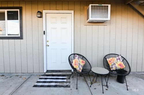 1711 1st St S, Nampa, ID, 83651-4369 | Card Image