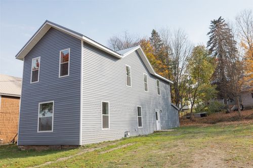 412 W Pleasant St, Corry, PA, 16407-1747 | Card Image