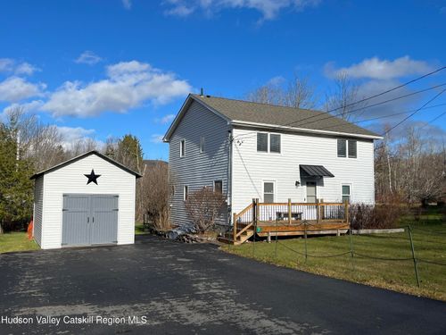 27 Grays Ln, Tannersville, NY, 12485 | Card Image