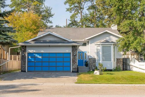 11 Mt Mcgillivary Drive, Exshaw, AB, T0L2C0 | Card Image