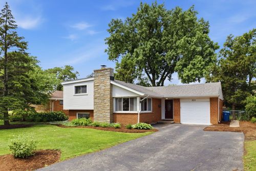 331 E Huntington Ln, Elmhurst, IL, 60126-3624 | Card Image
