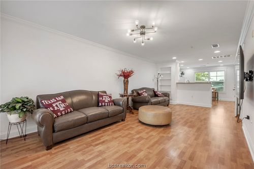 apt-2125-1725 Harvey Mitchell Pkwy S, College Station, TX, 77840-6405 | Card Image