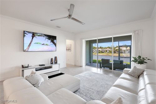 3275 Pilot Cir, NAPLES, FL, 34120-0710 | Card Image