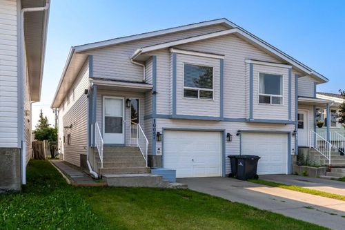 1005b 10 Ave Se, High River, AB, T1V1L3 | Card Image