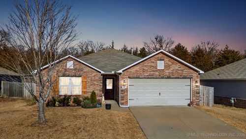 1315 Panther Ln, Sapulpa, OK, 74066-6632 | Card Image