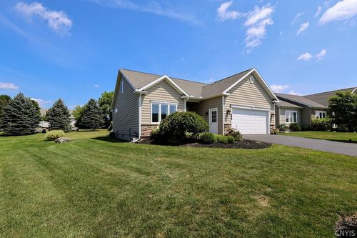 133 Edwards Falls Ln, Manlius, NY, 13104-8348 | Card Image