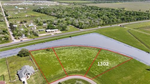 1302 Lakeland Cir, Rosharon, TX, 77583-5182 | Card Image