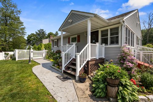 2 Blueberry Lane, Danbury, CT, 06810 | Card Image