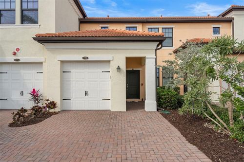unit-201-10058 Crooked Creek Dr, VENICE, FL, 34293-7414 | Card Image