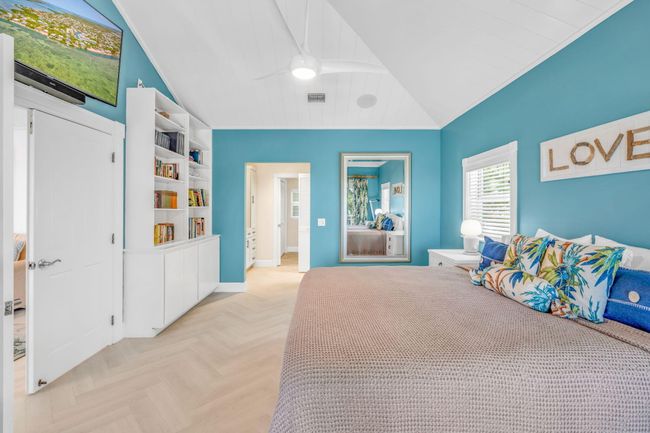 Primary Bedroom | Image 21