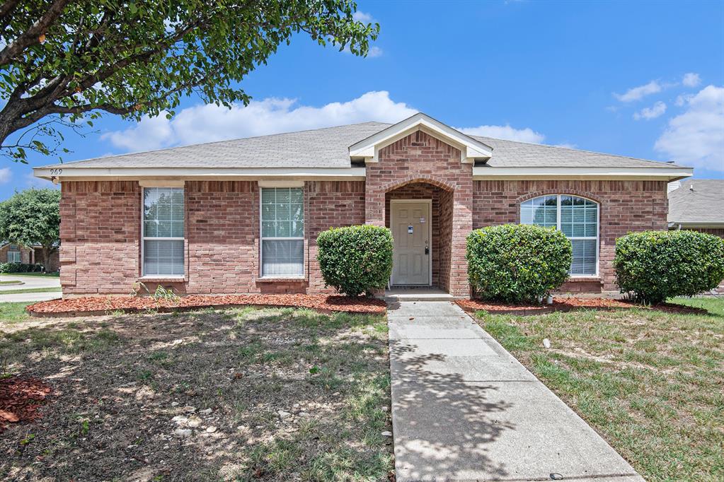 Crowder Dr, Crowley, TX 76036