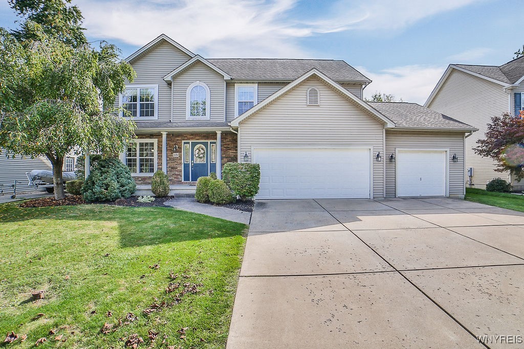 Bowen Dr, North Tonawanda, NY 14120