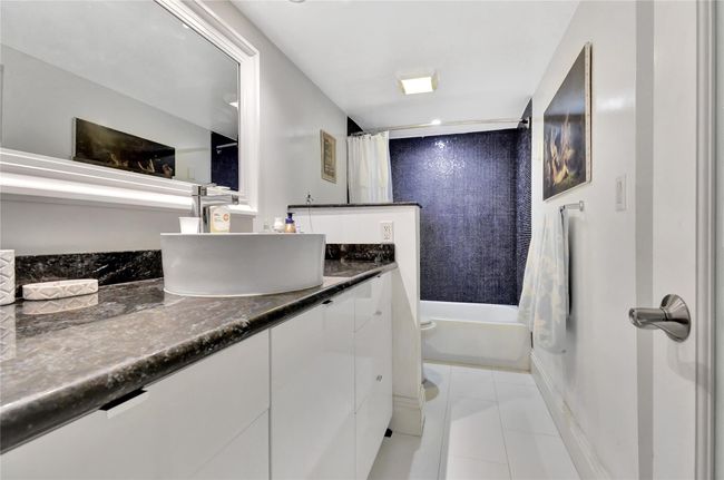 APT-112 - 2304 S Cypress Bend Dr, Condo with 1 bedrooms, 2 bathrooms and null parking in Pompano Beach FL | Image 15