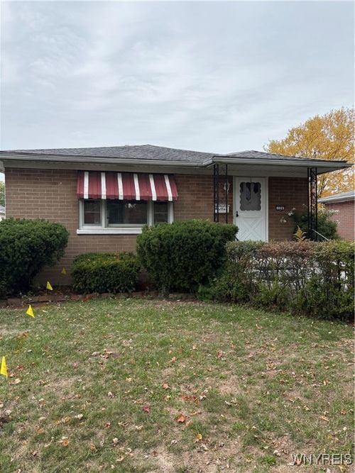 124 Carmen Rd, Amherst, NY, 14226-2115 | Card Image