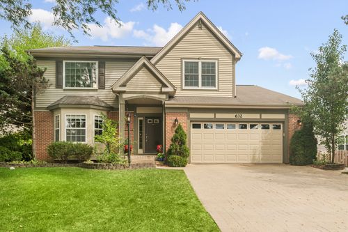 632 E Delgado Dr, Palatine, IL, 60074-7010 | Card Image