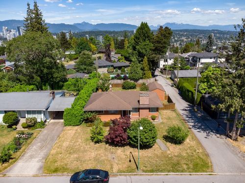7864 Langley St, Burnaby, BC, V3N3Z8 | Card Image