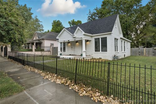 818 S Troost Ave, Tulsa, OK, 74120-4832 | Card Image