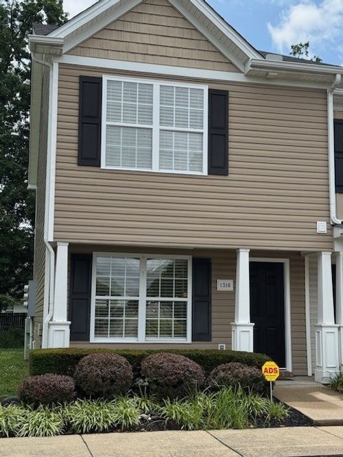 1316 Bunny Ct, Murfreesboro, TN, 37130-8209 | Card Image