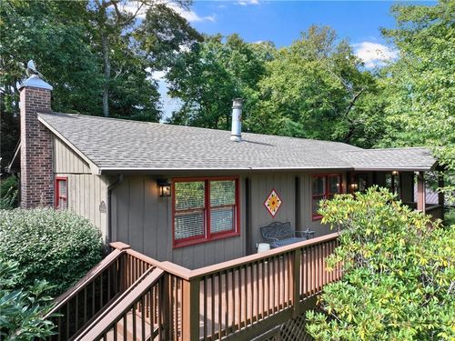 127 Foxwood Ln, Blowing Rock, NC, 28605-6098 | Card Image