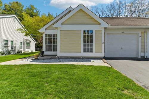 289 Glen Dr, Ridge, NY, 11961-1636 | Card Image