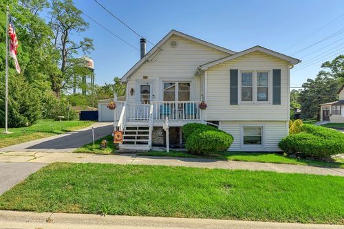 101 N Kinzie St, Thornton, IL, 60476-1113 | Card Image