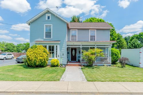 300 Broad St, BRIDGEWATER, VA, 22812-1718 | Card Image