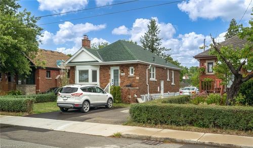 bsmt-213 Inverness Avenue E, Hamilton, ON, L9A1H1 | Card Image