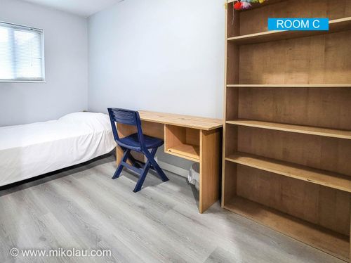 628X Elliott St, Vancouver, BC, V5S2M4 | Card Image