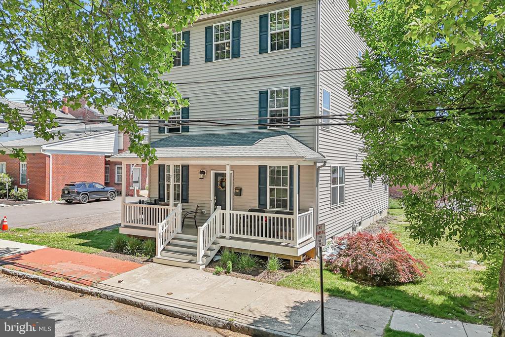 Residential in BURLINGTON 2