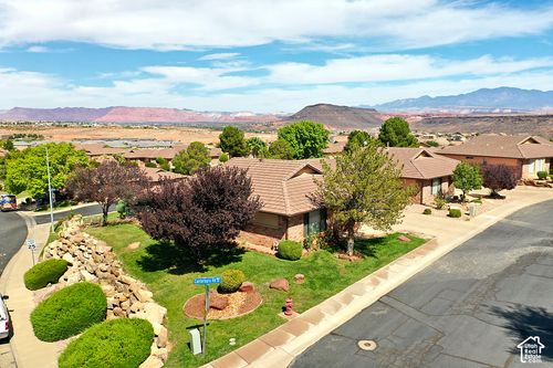 2398 S Canterbury Rd, St. George, UT, 84770-6132 | Card Image