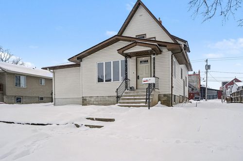 625 1st St, Kenyon, MN, 55946-1302 | Card Image