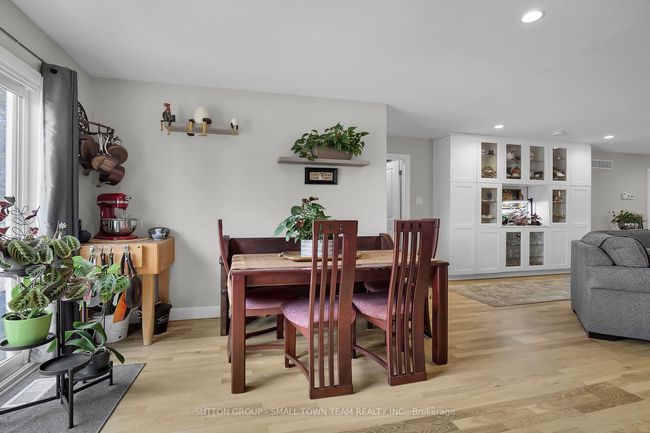 162 Roland St, House other with 3 bedrooms, 4 bathrooms and 4 parking in Dashwood ON | Image 10