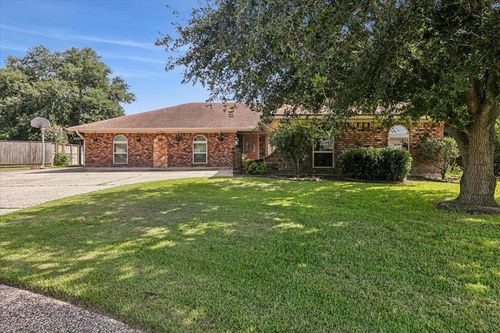 716 Sierra Circle, Port Neches, TX, 77651 | Card Image