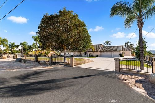 18165 Mariposa Ave, Riverside, CA, 92508-9613 | Card Image