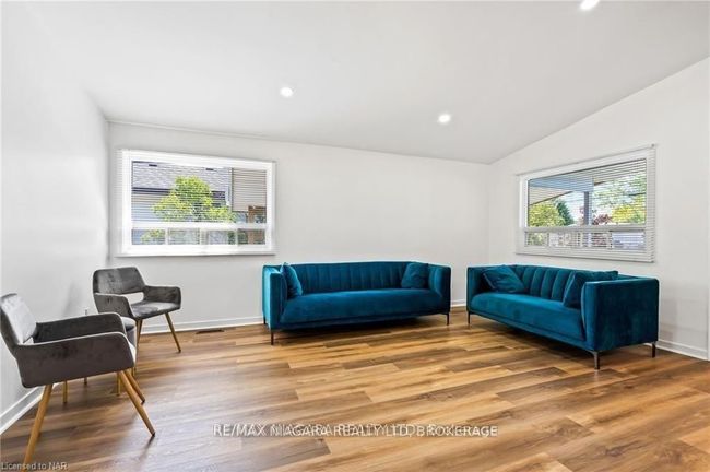 7422 Dorchester Rd, House other with 4 bedrooms, 2 bathrooms and 3 parking in Niagara Falls ON | Image 8