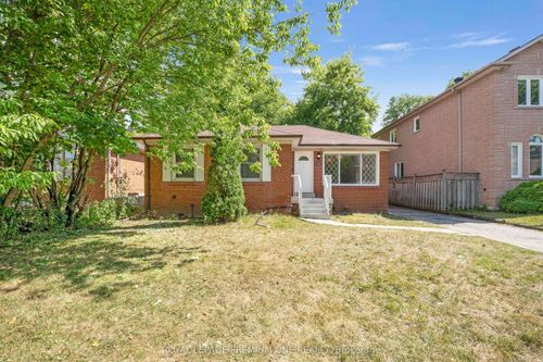 entire-139 Mckee Ave, North York, ON, M2N4C5 | Card Image