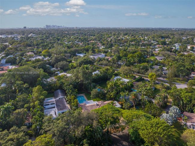 558 Ne 118th St, House other with 4 bedrooms, 3 bathrooms and null parking in Biscayne Park FL | Image 85