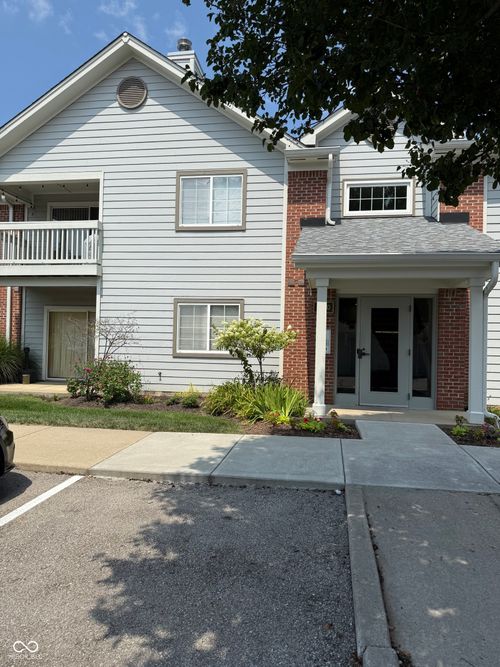 unit-205-8410 Glenwillow Ln, Indianapolis, IN, 46278-2291 | Card Image