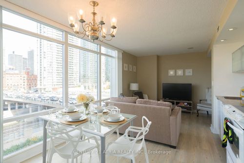 302-4k Spadina Ave, Toronto, ON, M5V3Y9 | Card Image