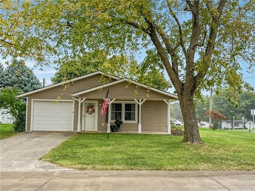 1607 N Clayton Ave, Maryville, MO, 64468-1208 | Card Image