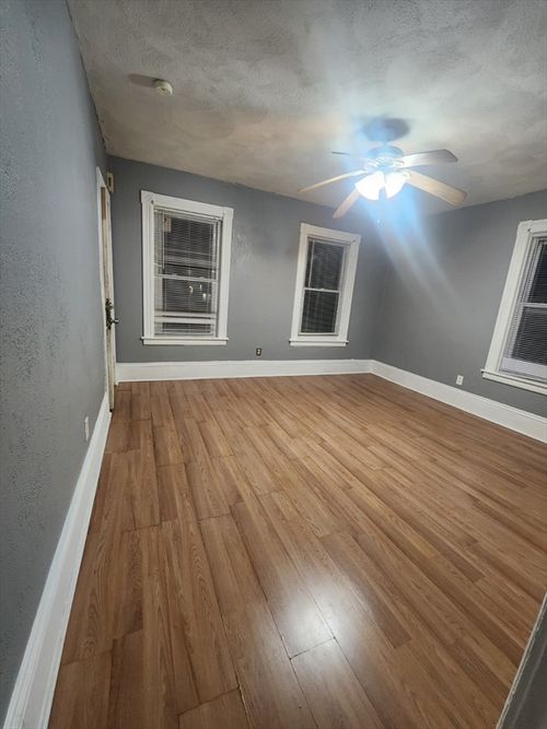 12 Whitney St, Worcester, MA, 01610-3167 | Card Image