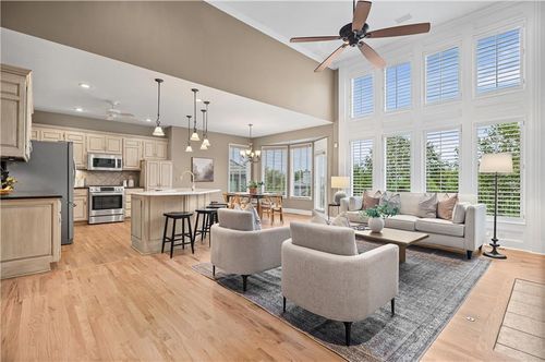 20306 W 99th Ter, Lenexa, KS, 66220-4020 | Card Image