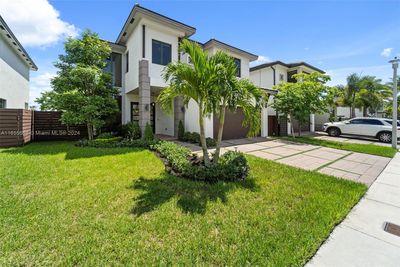 16007 Nw 87th Ct, House other with 4 bedrooms, 3 bathrooms and null parking in Miami Lakes FL | Image 2