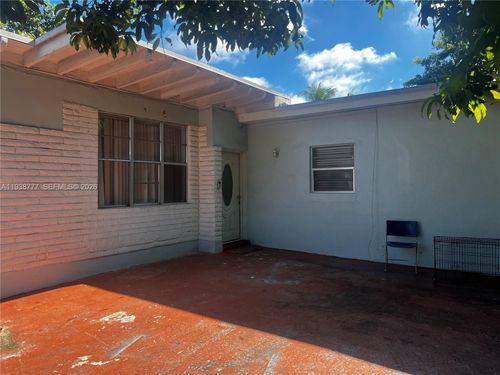 289 Nw 109th St, Miami, FL, 33168-3253 | Card Image