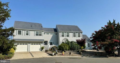 124 Lee Dr, MANAHAWKIN, NJ, 08050-3519 | Card Image