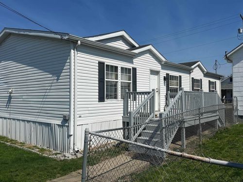 1317 N River Ave, Weston, WV, 26452-2240 | Card Image